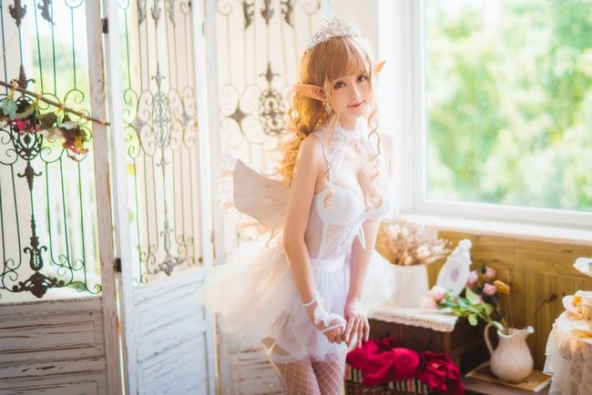 Tendernessistheeternallightinthedarkworld.正片-品图吧