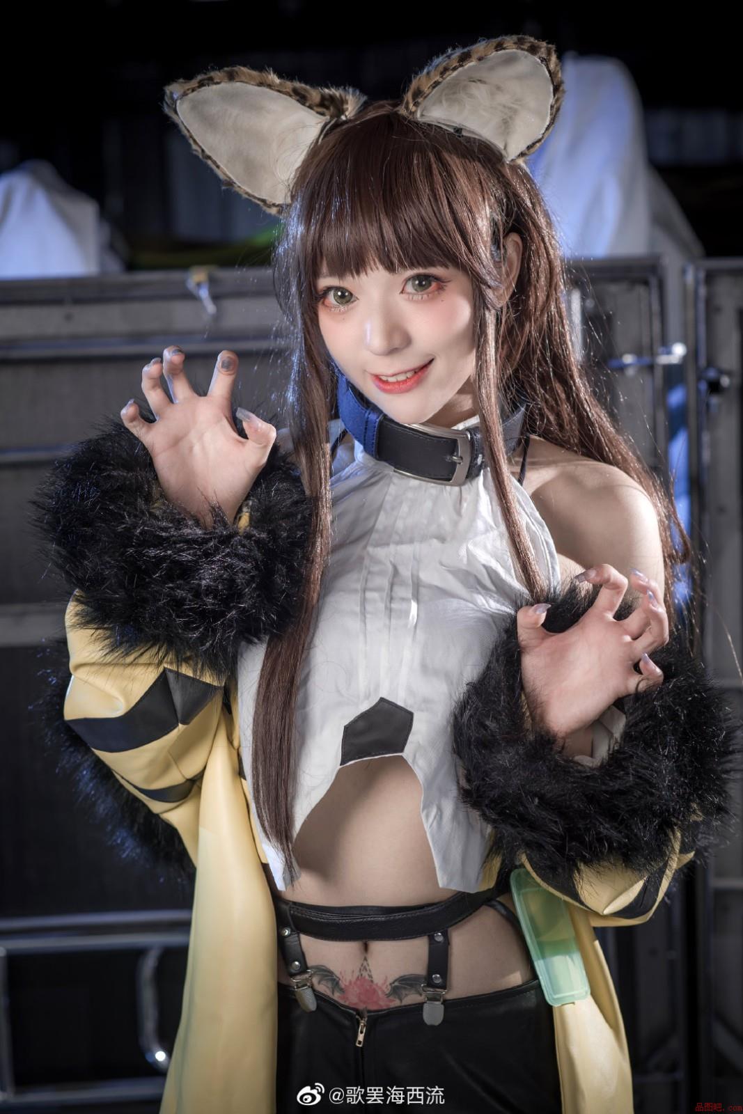 好久没拍了表现力超好的小喵漫展场照-品图吧