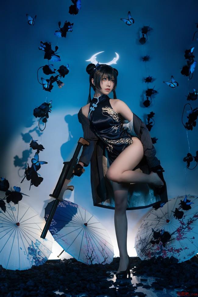 冷艳的蓝蝶终将划破夜空正片-品图吧