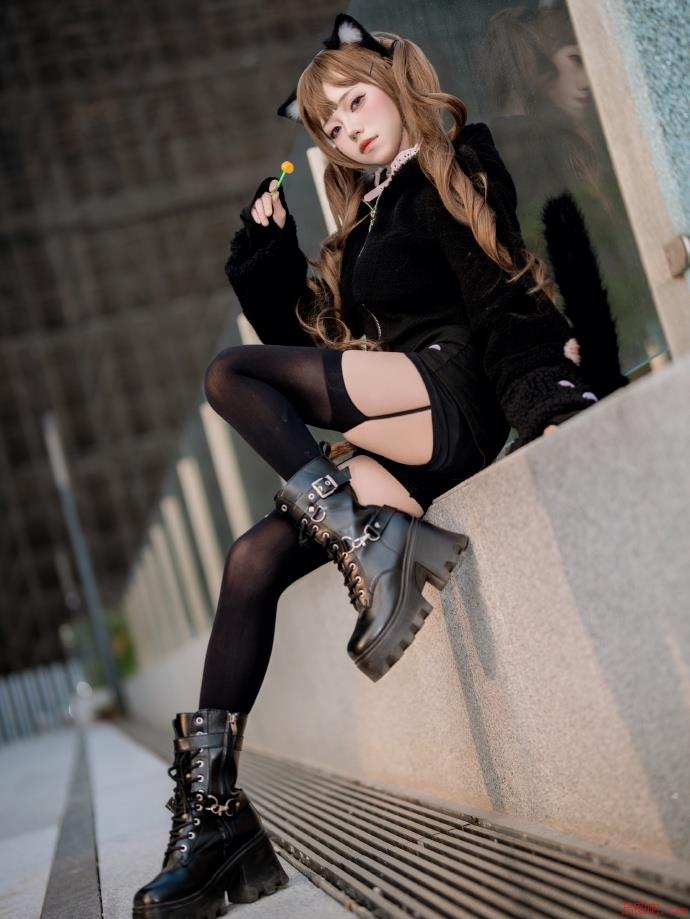 在线小黑猫-品图吧