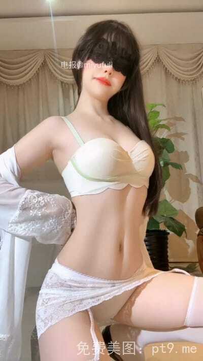 阿拉蕾 2025-10-11 18:44:10 解疯狂反差的蕾蕾-品图吧