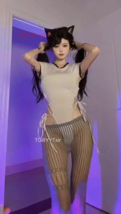 小哭包不哭 2025-12-13 09:26:29 【付费贴】清纯的穿搭但又隐藏着野性-品图吧